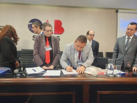 Acuerdo de Colaboración entre la Orden de Abogados del Brasil Sub Sección Santos y El Colegio de Abogados de Panamá